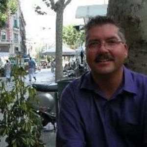 Meet your Posher, Larry